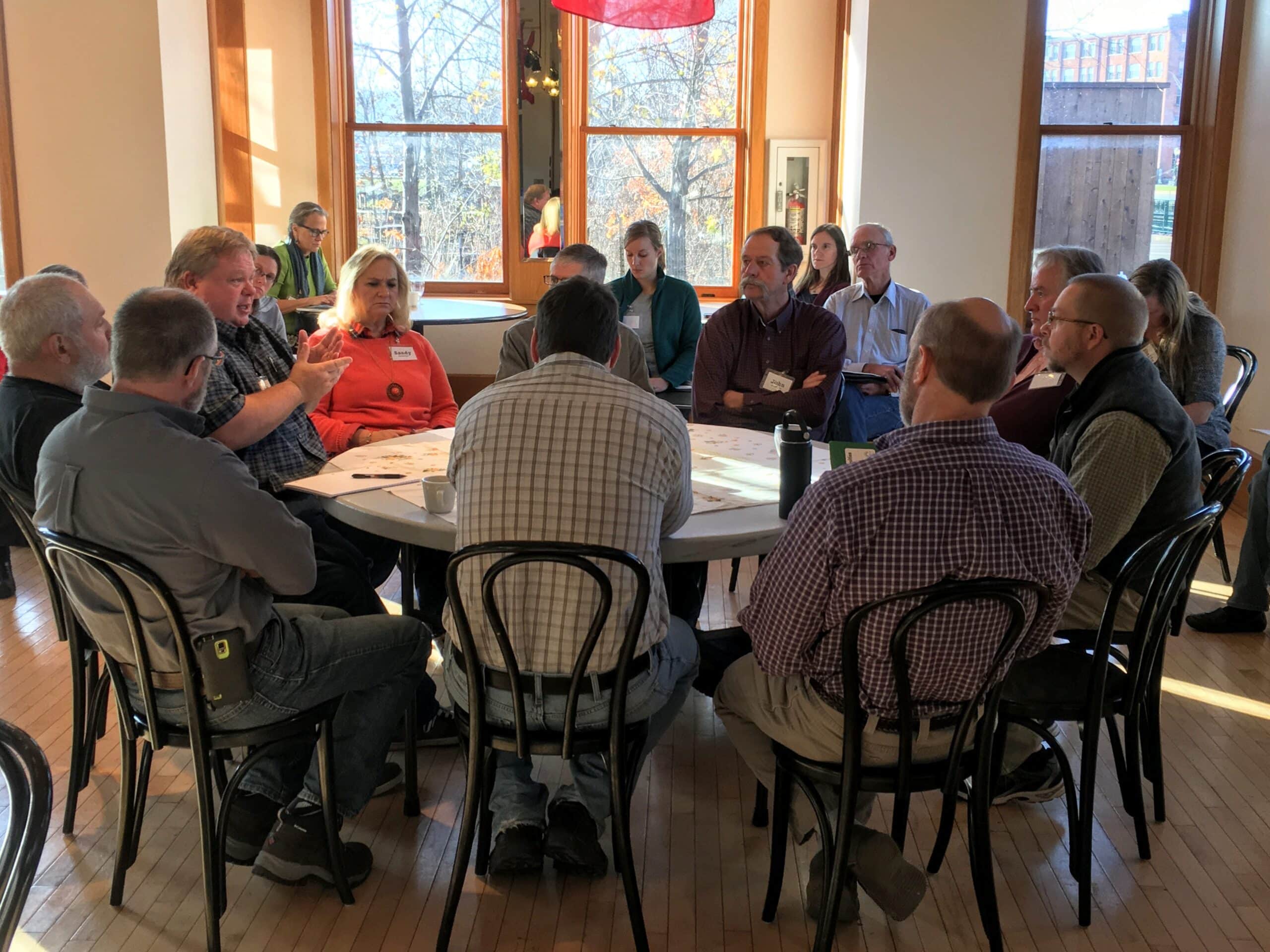 Jeff Pape poses a question to fellow landowners at a Fishers & Farmers Watershed Leaders Network workshop.