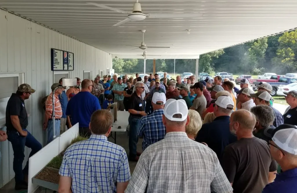 100 Peno and Spencer Creek watershed farmers learn about soil health